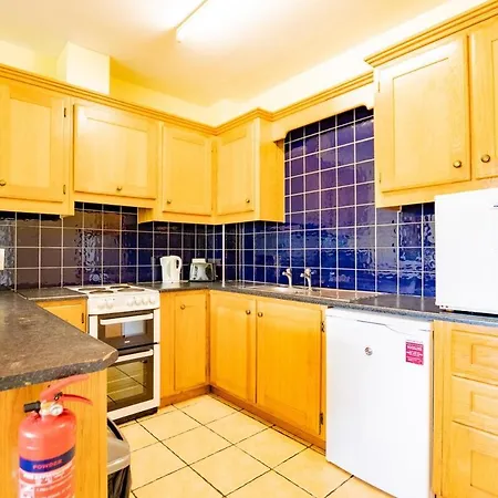 Budget Friendly 3 Bed Lägenhet *